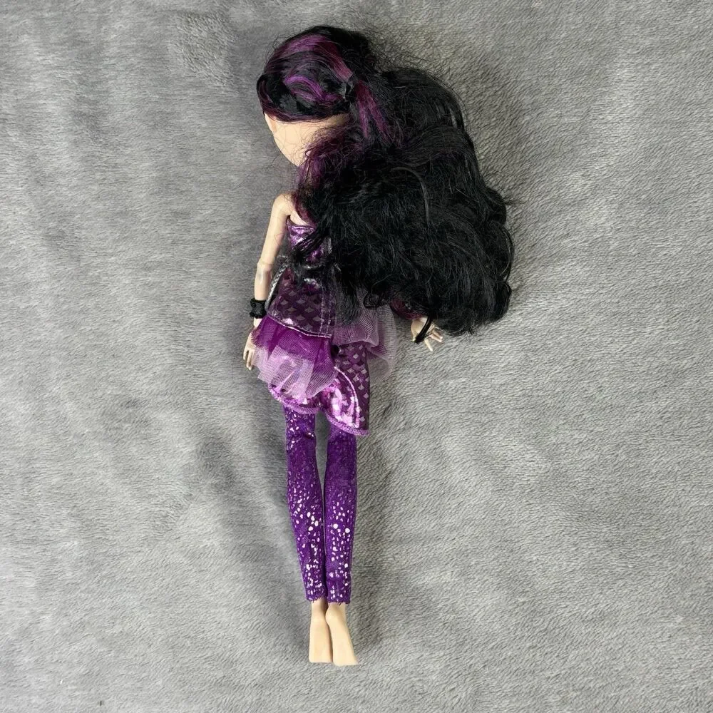 Ever After High Raven Queen Doll Legacy‎ Day Daughter Evil Queen Silver chain